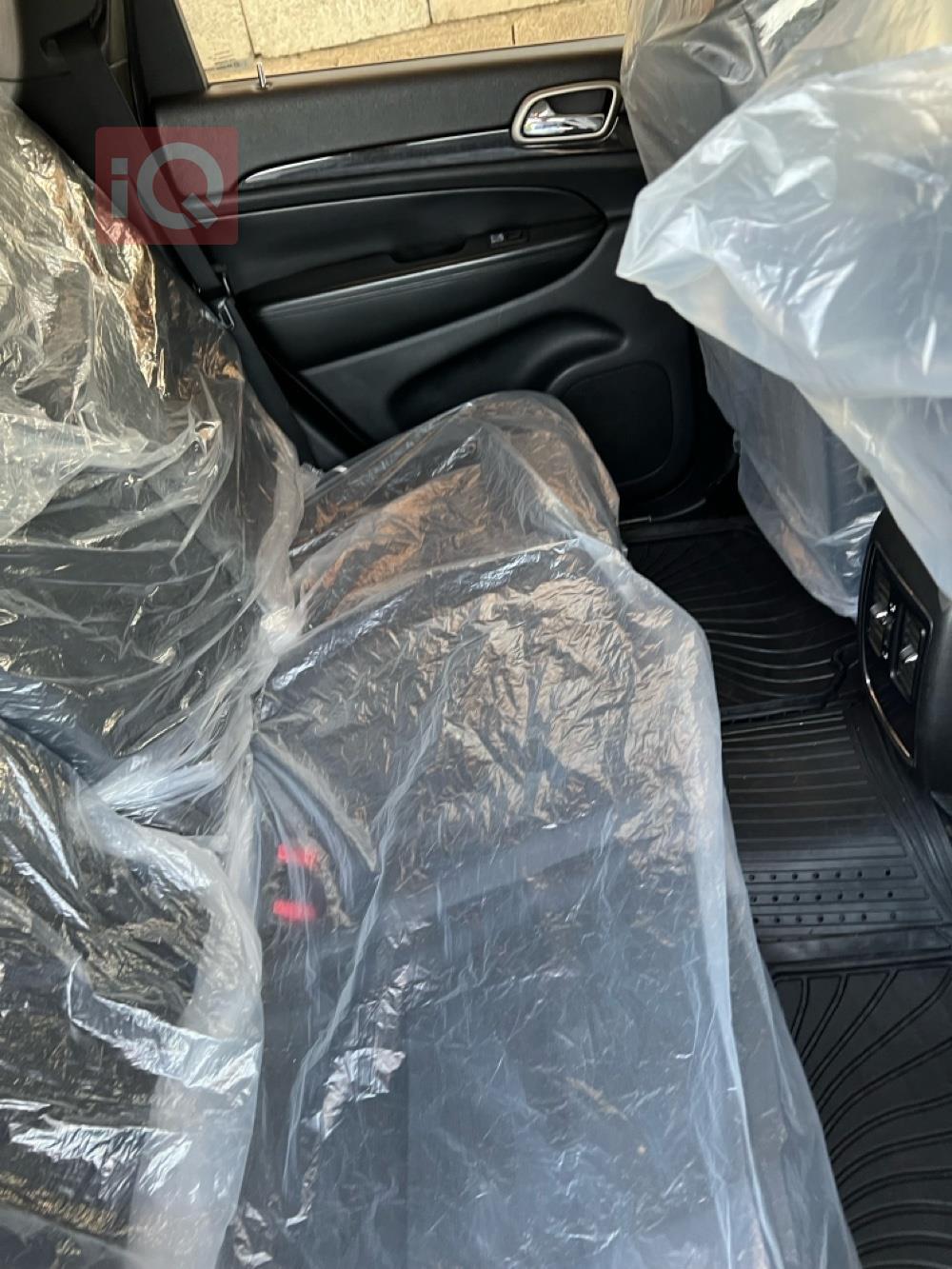 جیپ گراند شیرۆکی